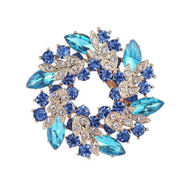 Wreath Brooch Double Layer Rhinestone Brooch Christmas Brooch Laurel Wreath Pin - Picture 6 of 6